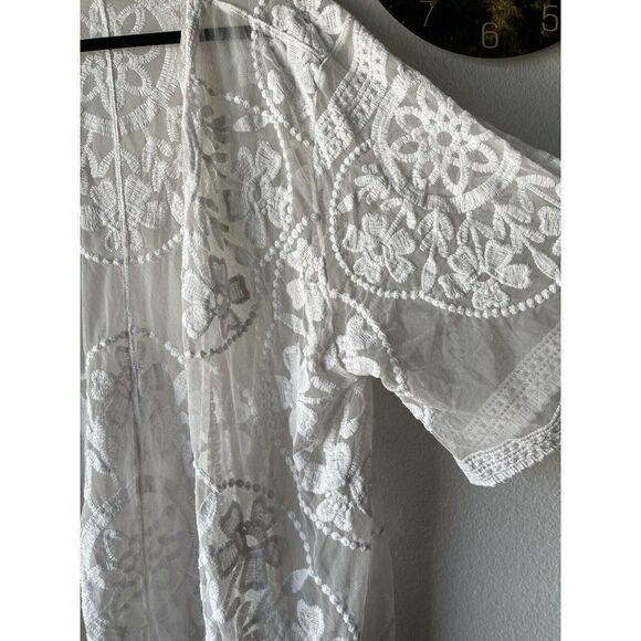 Umgee Women's M Ivory Floral Lace Beachy Caftan - Picture 3 of 9